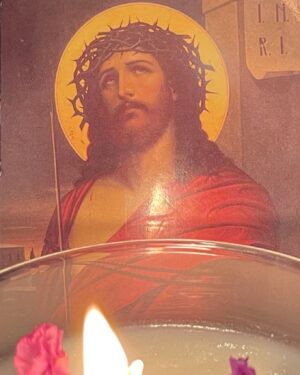 Joana Benedek Instagram - CRISTO HA RESUCITADO!🙏

Amorosas Pascuas y llenas de LUZ CRISTICA, para cada una y cada uno de los que por aquí me acompañan. 

Que sus almas renazcan con alegria, esperanza y certeza renovada, en  Nuestro Amado Cristo! 

Bendiciones en todo aquello que quieran ser-hacer y tener, pero sobre todo mucha consciencia humana y honestas decisiones, en pro del mayor Bien propio y de los demás, siempre! 
Un tierno y cálido abrazo! 🤗 
#Joana💜