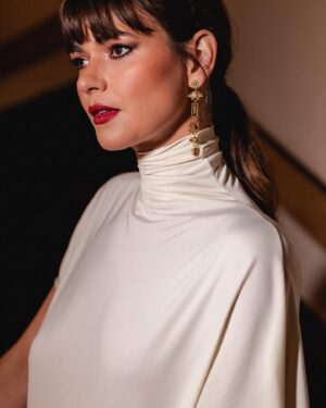 Joana Santos Instagram - Prémios Sophia 2023 ✨ Uma noite muito bonita onde se premeia o cinema português!! 

Viva o cinema português! Viva! 🙌🏻

Outfit- @mariacarlosbaptista 
Hair&makeup- @sandra_melo_makeup 
Jewelry- @beatrizjardinha 

Photos: @afonsodbatista 
 

@elite_lisbon @carla_quelhas @academiaportuguesadecinema 
@hotelinglaterraestoril 
Um especial obrigada à @mariainesgms ❤️