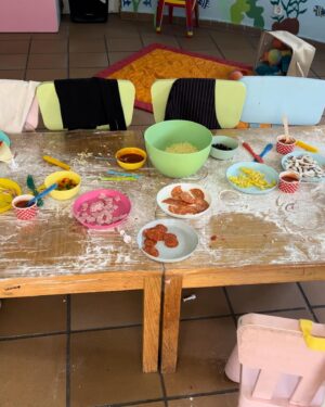 Joana Santos Instagram - Fim de semana muito fofinho em família (fiquei com saudades da Escócia e fui para um hotel cheio de escoceses no Algarve) 😂 @edenresortalgarve obrigada por nos terem recebido tão bem. Brincar, comer, brincar, dormir (um bocado) e brincar. Tinha tantas saudades dos meus esquilinhos 🥹❤️