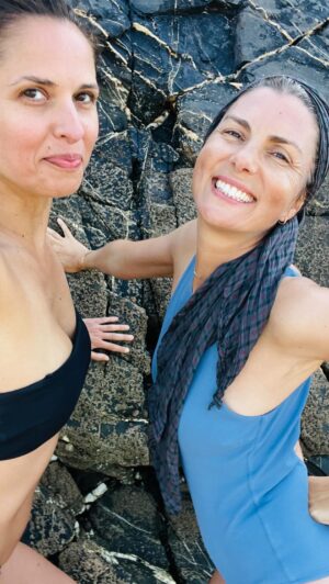Joana Seixas Instagram - O único trabalho que devíamos ter hoje! 

@slowclothes108 
@craveiral 

#yoga #relaxamento #laborsday #diadotrabalhor #friendshipgirlssinfluencerssrelaxyoga