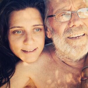 Joana Solnado Instagram - O dia do teu nascimento nesta vida, será sempre dia para te celebrar e honrar. 
Homem da minha vida, não há verbo que descreva a falta que me fazes neste plano.
Gratidão eterna por tudo, sempre. 
"Ah! I Love Algarve! "❤️