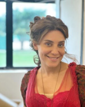 Joana Solnado Instagram - spoiler é apelido, o nome dela é Bernarda.
um pouco deste personagem que tem me ensinado tanto em tão pouco tempo.

#donabeja
@hbomaxbr @florestaprod