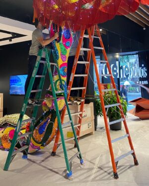 Joana Vasconcelos Instagram - Currently in NYC our dedicated team is putting the final touches on a special installation for Roche Bobois’ 50th anniversary in the US. Stay tuned for the reveal!

🗽🗽🗽

Atualmente em Nova Iorque a equipa do atelier está a dar os últimos retoques numa instalação especial para o 50º aniversário da Roche Bobois nos EUA. Esteja atento para ver o resultado final!

@rochebobois 
#JoanaVasconcelos #RocheBobois #NYC #ArtInProgress #NYCArt #ComingSoon #WIP #TextileArt #ArteTextil #Escultura #Sculpture #ArteContemporanea #ContemporaryArt #Art #Arte