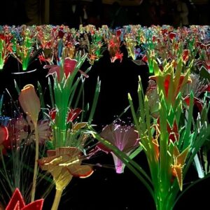 Joana Vasconcelos Instagram - “Garden of Eden” is an immersive installation that invites the viewer to walk. Through the luminous flux and synchronous motors, the artificial flowers arranged in the shape of a labyrinth produce a kinetic effect similar to that generated by fiber optics. At the same time, there is a soft soundtrack - alluding to the songs of dozens of small insects - produced by the mechanical sound of the machines in operation. On display at Gottorf Castle until November 3rd.

🌷🌷🌷

“Jardim do Éden” é uma instalação imersiva que convida o espectador a caminhar. Através do fluxo luminoso e dos motores síncronos, as flores artificiais dispostas em forma de labirinto produzem um efeito cinético semelhante ao produzido pela fibra ótica. Ao mesmo tempo perceciona-se uma suave trilha sonora - que alude ao canto de dezenas de pequenos insetos - produzida pelo som mecânico das respetivas máquinas em funcionamento. Em exibição no Castelo de Gottorf até dia 3 de novembro.

@schloss_gottorf
#lechateaudesvalkyries #gardenofeden #jardimdoeden #gottorf #schleswig #schlossgottorf  #landesmuseensh #textileart #artetextil #escultura #sculpture #joanavasconcelos #artecontemporanea #contemporaryart #art #arte