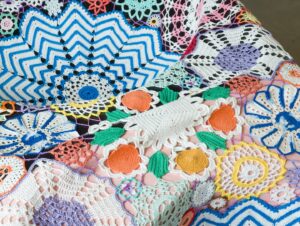 Joana Vasconcelos Instagram - Visit König Galerie and experience the surrealist bathroom crafted by Joana Vasconcelos. Dive into the thought-provoking world of one of her latest creations, ‘Flood,’ where the artist explores the paradox of abundance amidst scarcity.

🚿🚿🚿

Visite a König Galerie para conhecer a casa de banho surrealista criada por Joana Vasconcelos e mergulhar no mundo de uma das suas últimas criações, “Flood”, onde a artista explora o paradoxo da abundância no meio da escassez.

📸 © Roman Marz - Courtesy König Galerie

@koeniggalerie
#flood #surrealistbathroom #berlin #berlinart #escultura #sculpture #joanavasconcelos #artecontemporanea #contemporaryart #art #arte