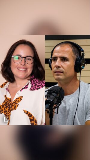 Joana Marques Instagram - Ricardo Araújo Pereira discorre chatamente sobre uma personagem fictícia do século XVIII que quer rir de tudo e um bispo real do século IV que não ri de nada. No fim, pergunta à malvada Joana Marques se é possível ridicularizar quem não é ridículo.

Ouça o décimo episódio do podcast ‘Coisa que não edifica nem destrói’, no link na bio do @jornalexpresso e em todas as plataformas de podcasts.

#ricardoaraújopereira #rap #joanamarques #podcasts