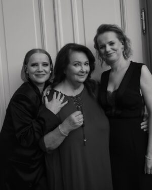 Joanna Kulig Instagram - Backstage of the @bibliotekanarodowa reopening by @aleksandramphoto 

@magdabutrym 🌹