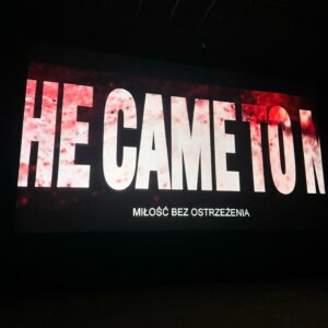 Joanna Kulig Instagram - Zapraszam na „Miłość bez ostrzeżenia” wyjątkowy dla mnie projekt gdyż wszystko zaczęło się w Nowym Yorku przez @berlinale , @camerimage.festival aż trafia do Państwa do kin w całej Polsce, Joanna 🧡 @shecametomefilm