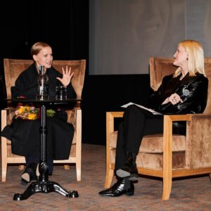 Joanna Kulig Instagram - Zapraszam na „Miłość bez ostrzeżenia” wyjątkowy dla mnie projekt gdyż wszystko zaczęło się w Nowym Yorku przez @berlinale , @camerimage.festival aż trafia do Państwa do kin w całej Polsce, Joanna 🧡 @shecametomefilm