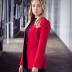 Joanne Froggatt Instagram - I can’t wait for you all to see NORTH SHORE! A complex story, with such complex and intriguing characters. Enjoy! Premieres 10th May @8.40pm on @channel10au