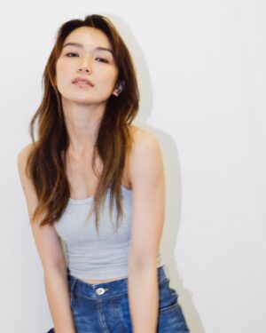 Joanne Peh Instagram - Comp card style. 

Back to the basics. Summer is a time where comfort precedes everything else. Where silk can be made to look like leather and denim.