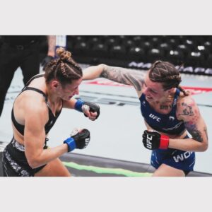 Joanne Wood Instagram - First lost ➰ Hanging up the gloves 

#nevergiveup
#fullcircle 
#fightthegoodfight