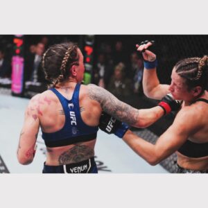 Joanne Wood Instagram - First lost ➰ Hanging up the gloves 

#nevergiveup
#fullcircle 
#fightthegoodfight