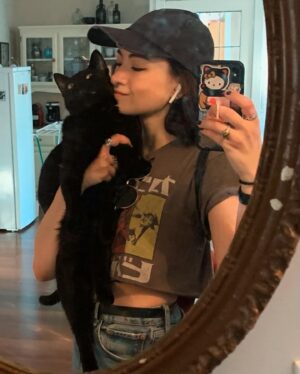 Jodelle Ferland Instagram - hey sacramento, come say hi at @sinistercreaturecon tomorrow!👻