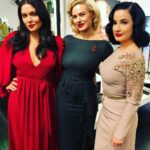 Jodi Lyn O'Keefe Instagram - #hereticparfum #scandalwood #maxfieldlosangeles #thesetwobeautifulladies @ditavonteese @giagenevieve I roll with dimes.