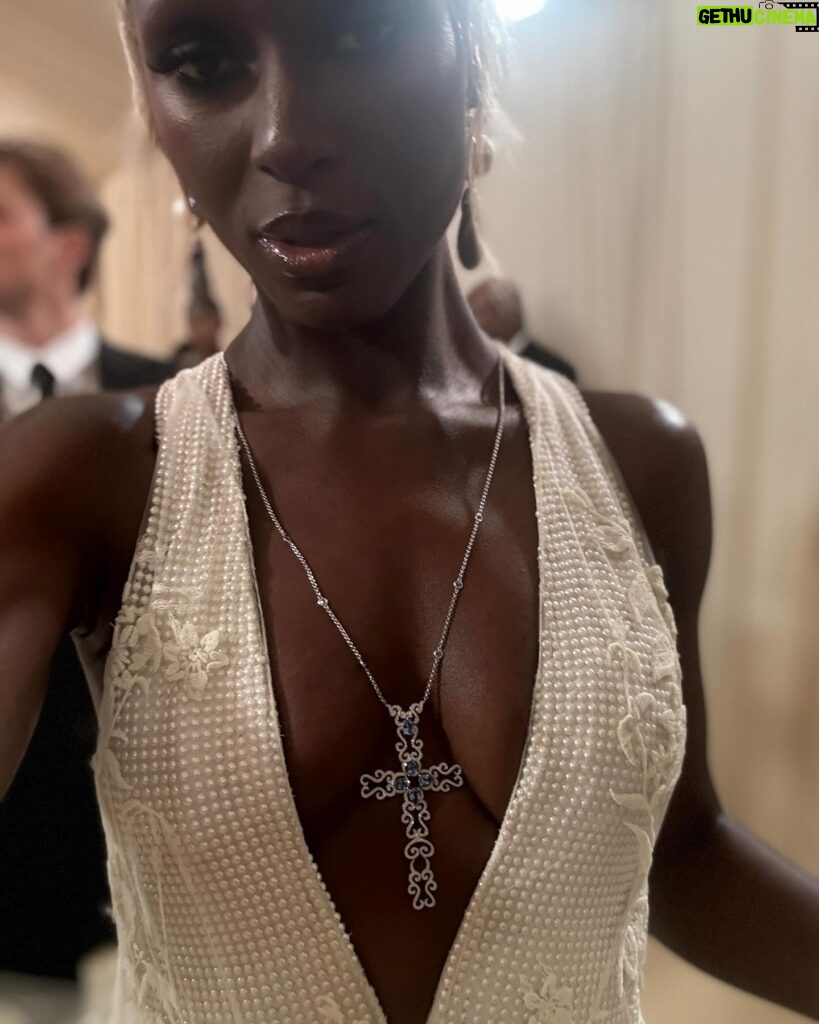 Jodie Turner-Smith Instagram - this met gala was a very special one for me… my first stepping out on my own. i had many thoughts after reading the short story that the theme was based on… but what i took away from it was a desire to represent both the power of nature and the delicacy of it. in nature, death is both an ending *and* a beginning. when you prune away that which is dead, new buds are free to grow. fitting, then, that the dress #DanielLee designed for me, full of english flowers, was deliberately bridal. white, representing a rebirth. a clean start. a recommitment to the most important relationship i will ever have, the relationship from which all others grow: my relationship with myself. it is through loving and honouring myself that i am able to love and honour my daughter, and teach her to do the same. i am ever changing, ever growing, always beginning… and FREE, to love better, stronger, more fiercely and fearlessly than i ever have 💞 THANK YOU ENDLESSLY, @burberry, for your support and your creativity and your love. can’t wait to see what’s next…!!!!!