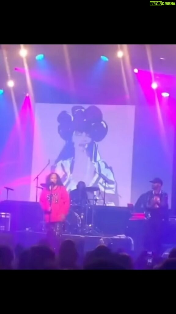 Jody Watley Instagram - #flashbackfriday April 2019 sold-out show in Amsterdam, Netherlands 🇳🇱 @melkwegamsterdam - great concert, vibe and experience!🔥🔥🔥🔥 #jodywatley #livemusic #melkweg :: LED Screen Art by @shawnwest.swest