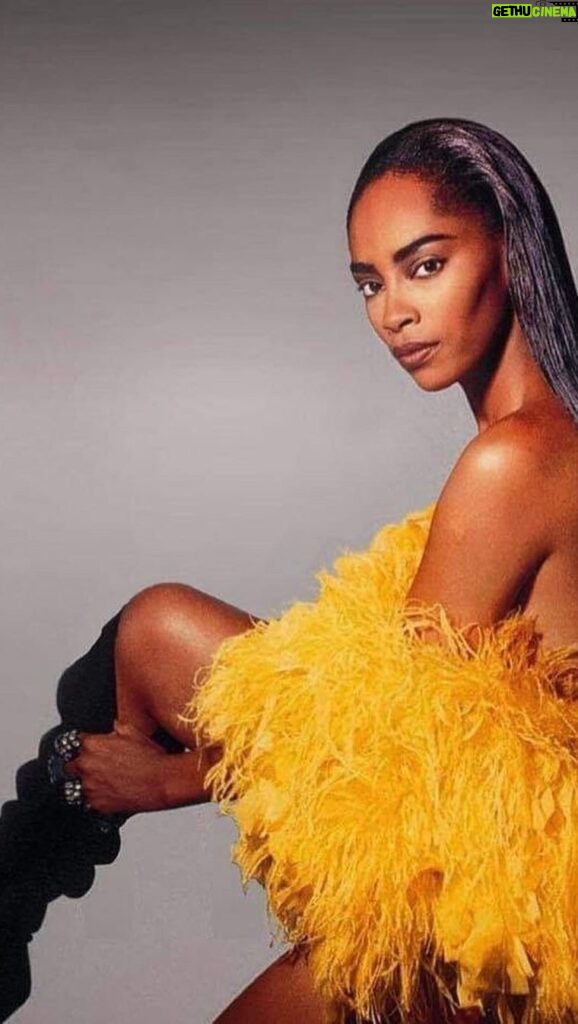 Jody Watley Instagram - 🎉🎶 Happy 35th!! 🔥💛🎶💃🏾Reposting from @the_rnb_talk_show • “Larger Than Life” 35th - March 27 1989 , Grammy Award Icon @jodywatley 2nd album. “Real Love” - The single reached the number-one spot on the US Billboard Hot Black Singles and Dance Club Play charts. On the US Billboard Hot 100, “Real Love” peaked at number two for two weeks in May 1989 and The song was also nominated for a Soul Train Music Award for Best Female Single. “Real Love” - The music video premiered in March 1989. During mid-1989, Watley’s “Real Love” video, directed by David Fincher, was nominated for six MTV Video Music Awards including Breakthrough Video, Best Art Direction, Best Dance Video, and Best Female Video at the 1989 award show. “Friends” - like her previous single “Real Love”, became a multi-format top-10 smash, reaching the top ten of the pop, R&B and dance charts in the U.S., as well as being her biggest single in the UK since her debut, “Looking for a New Love”. The song was one of the first ever to feature a rap artist (Eric B. & Rakim) and a singer.appeared in the Top 10, peaking at number nine for one week on the Billboard Hot 100. It peaked at number three on the Hot Black Singles chart and number seven on the Hot Dance Club Play chart. “Everything” was the third consecutive top-ten Pop and R&B single from that album in the U.S., peaking at #4 and #3, respectively. The ballad “Everything” debuted on the U.S. Billboard Hot 100 singles chart at #92 the week of October 14, 1989, and advanced to its peak position of #4 the week of January 20, 1990, where it remained for two weeks. Overall, the single spent ten weeks in the Top 20 of the chart. “Precious Love” is the fourth and the final single from Jody Watley’s second album, Larger Than Life. the hit single had success on the billboard hot r&b charts land at number #51 . Following the success of her Billboard chart hit pop singles, “Real Love” and “Friends”, Watley embarked on her first USA solo tour, the Larger than Life Tour to support the platinum selling album. #jodywatley #largerthanlife #rnbmusic #dancepop #newjackswing #contemporaryrnb #quietstorm #hiphop #legacy #mcarecords #thernbtalkshow