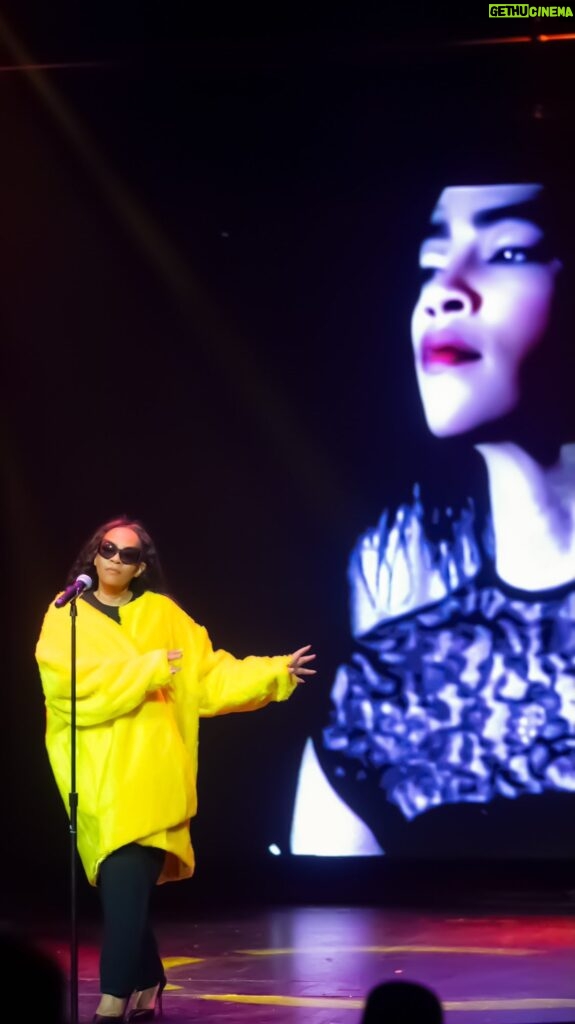 Jody Watley Instagram - About last night. 4.27.24 - a Saturday night experience celebration including ‘Larger Than Life’ 35 -Real Love @sycuan_casinoresort Live & Up Close Theater. Much love to @supawomnsupafly who turned up and out in one of my iconic looks from the LFANL video 😍 and rose to the occasion when I pulled her onstage for an impromptu moment! Wattage ✨ #jodywatley #livemusic #rnb #popmusic #dancemusic #concerts #saturdaynight #reallove #everlasting #stillathrill #lookingforanewlove :: LED Visuals by @rheray additional visual mix by Environtology :: Orb Fit & sneakers by @viviennewestwood