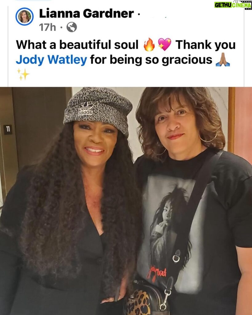 Jody Watley Instagram - About last night @sycuan_casinoresort love these impromptu moments! Fantastic concert and Saturday night experience! Scenario:: In the elevator with security after the show at Sycuan escorting me back to my suite and Lianna and her husband get on midway up thinking it was going down - they step on .. she’s smiling.. her husband is smiling .. I say “nice t-shirt” 😘 - she smiles and says “Jody Watley, I love you, loved the concert and was hoping I could meet you - I smile and say “Here I am! The universe is always listening!” She asked for a hug 🤗- I oblige of course🤗❤️ .. then stepping off on my floor she politely asked for a photo to which I replied “Of course!” This is the photo and moment-though her husband was nervous and struggled with pass code and front view😫 “Oh wait that’s me..” lol He got it right in the end 😘 ❤️😁😁📲 #music #love #appreciation #gratitude #jodywatley