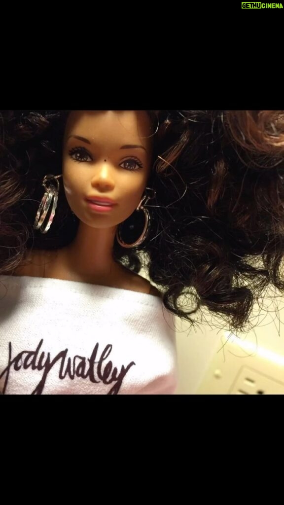 Jody Watley Instagram - It’s not every day you are gifted a fabulous doll in your likeness.. with IMPECCABLE details on top of it all 😍Thank you a million times over @hausofswag 💐❤️😁💃🏾 I’m still gagging (down to the Louboutins, Essence Magazine cover….the jewelry) for the very cherished collectible and gift received in 2015 when my “Paradise” EP was released #jodywatley #hausofswag #appreciation #flashbackfriday #love
