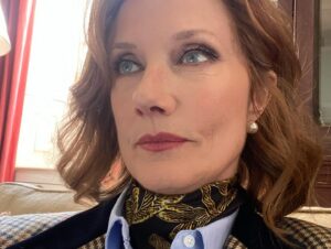 Joely Richardson Instagram - Lady S wonderfully made up by my gorgeous friend @vellismakeupandhair . By weird coincidence @yungblud have done a promotion with nod/riff on the nutty world of ‘The Gentlemen’- small world. @chanelkcresswell @kayascods - love you. Vinnie, there are no words so I ll just say ‘Geoff’ . Right lark the whole thing 🐓 #netflix #thegentlemen #guyritchie #yungblud
