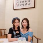 Joey Leong Instagram - Happy Birthday & Happy Mothers’ Day ♡ Thank you for everything, mommy I’m truly blessed and grateful to see you so sporty, healthy and beautiful at this age ✨ 世上最偉大的人就在我身旁 謝謝您用一生守護我 我好愛您 曾今現在未來 我都在 🤍 Love you mom