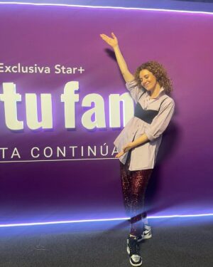 Johanna Murillo Instagram - Tu fan @sandraweilstudio ❤️ #lafiestacontinua #soytufan