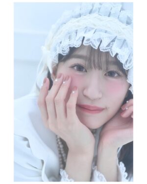 Jonishi Rei Instagram - ⠀
❤️本日発売❤️
上西怜 STYLEBOOK【Petite fille 小さい女の子】
（ファッション編）
⠀
⠀
皆さん見つけれーちゃんしていただけましたか〜？💭
⠀
154cmの私なりの低身長スタイルアップ方程式だったり、ガーリー、大人、ジューシー
いろんな私がギュギュッと詰まった私にとってとっても大切な一冊になりました🥰♪

⠀
いろんな方に見つけれーちゃんしていただけますように😌🧡
⠀

#NMB48 #上西怜 #STYLEBOOK #スタイルブック #プチフィーユ #petitefille