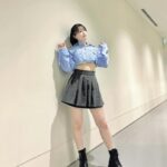 Jonishi Rei Instagram - ⠀ ⠀ 2wayシャツ🩵 ⠀ ⠀ ⠀ ⠀ ⠀ #れーチャンしふく #dailylook #ootd #code #outfit #低身長コーデ #154cm #andgeebee #シャツ #シャツコーデ