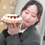 Jonishi Rei Instagram - ⠀ 本日5月28日に23歳になりました🌟 ⠀ ⠀ お仕事でたくさんの方にお祝いしていただき サプライズもたくさんで とっても幸せなお誕生日になりました🥺 ありがとうございました！ ⠀ ⠀ そして、SNSなどでもたくさんのお祝いメッセージ ありがとうございます🥲🩵 幸せな気持ちでいっぱいです！ ⠀ ⠀ ⠀ 23歳も皆さんと一緒に 笑顔いっぱいの一年にできたら嬉しいなと思います☺️ 23歳の上西怜もよろしくお願いします🐰♡