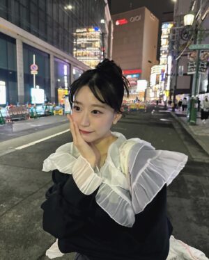 Jonishi Rei Instagram - ⠀
れいれい🩵🩷
⠀
⠀
#nmb48 #芳賀礼 ちゃん 18歳👶🏻
29thシングル「#これが愛なのか？」5月22日発売🐯