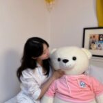 Joo Hyun-young Instagram - 어렸을 때 이 날을 꿈꾸며 연습 많이 했는데.. 더 할 걸 그랬어요?! 크크. 이른 아침부터 섬세하게 찍어주시고 예쁘게 담아주신 나혼자산다팀 너무나 감사드립니다! 매번 티비로만 보던 스튜디오에 처음 들어갔을 때 정말 심장이 미친듯이 뛰었어요. 본방 보면서도 미숙하고 어설픈 제 모습에 또 심장이 콩닥콩닥 했어요. 근데 이게 나인걸 우째.. 헤헤🦧 시청해주신 분들 모두 너무너무 감사드립니다. 나! 혼자! 산다!!!