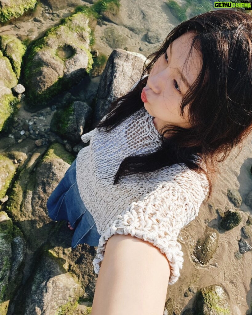 Joo Hyun-young Instagram - 지나간 날들이 그립고 보고싶고! 추억이 많은 사천진