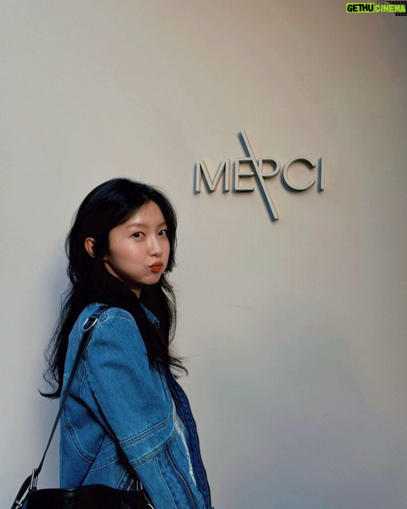 Joo Hyun-young Instagram - 화창한 날