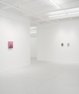 Jordan Casteel Instagram - These incredibly intimate and personal paintings made this summer in my Upstate NY garden are now on view in @caseykaplangallery ‘s physical and online viewing rooms. 

THROUGH DECEMBER 22, 2023

“Jordan Casteel presents a series of seven intimately scaled oil paintings, composed en plein air. Zinnias, nasturtiums and dahlias are rendered true-to-scale and at peak bloom. 

The floral bounties of Casteel’s own cultivated landscape mark the establishment of new routines and relationships within the community of her rural surroundings in Upstate New York. Composed in situ and immersed in the lush gardens of her home, Casteel positions herself on the ground and props the canvas in her lap. With a narrow field of vision, vegetal microcosms of the vast surrounding landscape are isolated. Casteel translates observations with confident and swift brushstrokes in real time rather than documenting on-the-go impressions amid the hustle of daily life in Harlem, NY, to be mapped and painted later. Petals and stems are built up through thick swathes of paint, memorialized in a flick of the wrist.

The tightly cropped compositions call to mind the artist’s ‘subway’ series, an ongoing body of work from 2015 that captures the candid exchange between commuters on the NYC subway. Relatable connections are registered with the informality of a gesture, from overlapping legs to clasped hands. The intrinsic bond between parent and child, projected with an outstretched arm in Within Reach(2019), is paralleled and personified in Garden (Dahlia) (2023). Drooping buds traverse each other, resting their weight on their counterpart to form a living trellis.” 

To view them in the gallery, tell the front desk you’d like to see Jordan Casteel’s Recent Landscapes in the viewing rooms — only after you look at the beautiful @carolinekent1 show. 💞