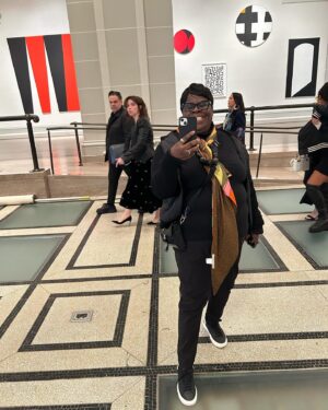 Jordan Casteel Instagram - Last night... There are few words that can express the joy thats spilling over into today. 

I’m beyond grateful to be in this community — not only with the brilliant artists now on view @brooklynmuseum in Giants — but all of us out here making work and committing ourselves to our practice. 

Huge thank you to @aliciakeys and @therealswizzz for embracing us all so wholly. Your vision and commitment is priceless and game changing. 💞

Much appreciation to everyone involved 🙏🏽💫