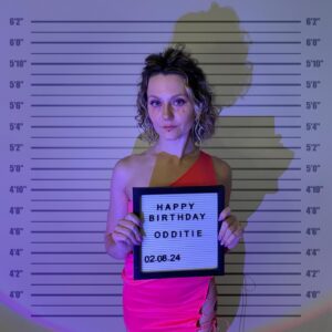 Jordan Todosey Instagram - Best birthday gift ever = you listening to my new songs 🎶 
Pink Tears EP available on all streaming platforms 🪄🎧✨