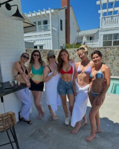 Jordan Claire Robbins Instagram - ☀️☀️☀️