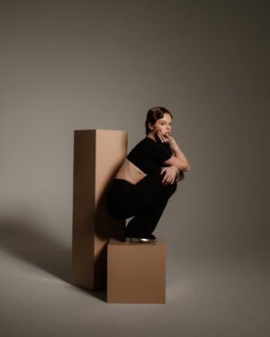 Jordan Clark Instagram - Finally getting around to posting this beautiful collaboration. 

Thank you to this talented group of people for making me look and feel beautiful and confident. This is the kind of energy I’m bringing for 2024 

Photographer @jennifermoher 
@jillian.wild 
Stylist @alieciabrissett 
Hair and Make up @manigatmua