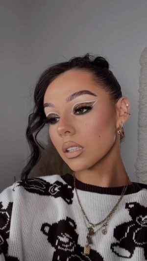 Jordan Lipscombe Instagram - m a k e u p  t e s t i n g 

(details coming soon)