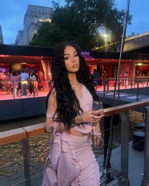 Jordan Lipscombe Instagram - pink barbie dreamhouse💒☁️