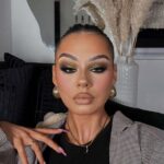 Jordan Lipscombe Instagram - makeup is free therapy