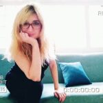 Jorgelina Aruzzi Instagram - Acá disfrutando mi sillón cama de @carbansillones súper creativos ,prácticos y divinos!! @amidaquintana