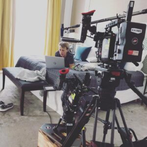 Josephine Bornebusch Instagram - Första dagen på mitt nya projekt. Ensamt men tryggt. #warnerbros