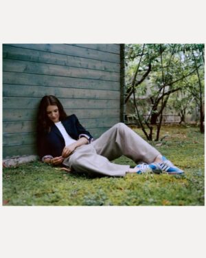 Joséphine Japy Instagram - Blue monday 
Un reste de 2023…
Thanks @mastermind.magazine 🙏
@andreamontanooo