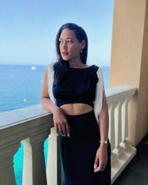 Joséphine Jobert Instagram - 🇫🇷
J’ai complètement déconnecté pendant ces derniers jours. J’ai eu envie de vivre chaque instant sans me soucier du reste. J’ai vécu un festival absolument incroyable en tant que membre du jury et j’ai hâte désormais de partager tout ça avec vous : les événements, les cérémonies, les looks, les moments de détente et surtout les gens merveilleux que j’ai eu le bonheur et l’honneur de rencontrer. 
Je commence à vous poster la rétrospective dans les prochains jours. 

Merci à @sophiegenthialon de chez @caelestisagency de m’avoir trouvé cette si belle et élégante robe de chez @kristina_laptso 

Et merci au @festivaltvmonte_carlo pour ce moment hors du temps. 

——————————-
🇬🇧
I've completely disconnected for the past few days. I wanted to live every moment to the fullest without worrying about the rest. I had an absolutely incredible time as a member of the jury at the Monte Carlo TV festival and I can't wait to share it all with you: the events, the ceremonies, the looks, the moments of fun and above all the wonderful people I had the pleasure and honor of meeting. I'll start posting the retrospective in my stories in the next few days.