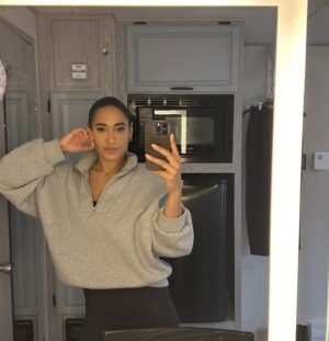 Joséphine Jobert Instagram - Selfie loges / Trailer selfies