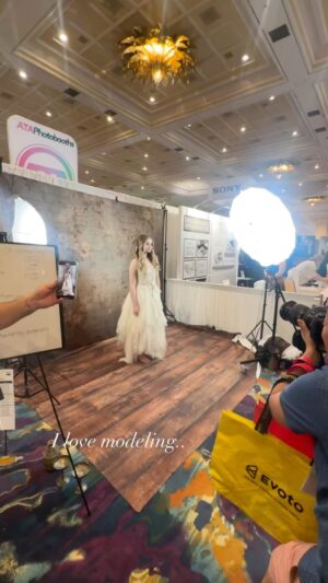 Journey Kay Instagram - Living my dreams 🫶
Thank you @officially_miahgreen for helping me yesterday. I love you! ❤️❤️❤️
