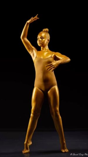 Journey Kay Instagram - Throwing it back to our “Golden girl “ shoot with @dterryphotography